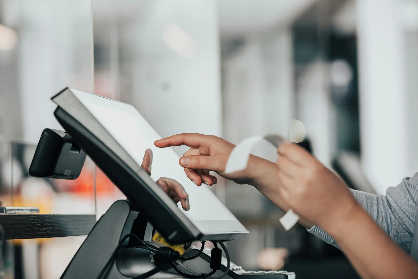 Comment choisir le bon système de caisse pour votre salon